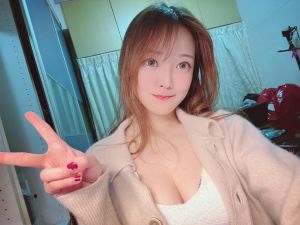 ▲周荀常發表電玩實況直播。(圖/周荀G) ▲周荀常發表電玩實況直播。(圖/周荀G)