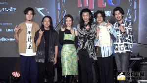 ▲麋先生、閻奕格以現場演唱方式揭曉「2021 hito年度十大華語歌曲」獎項。（圖／記者朱永強攝 ,2022.03.30）