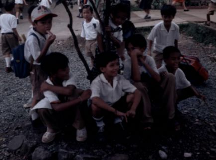 ▲《飛不出去的菲律賓男孩（ Cesar Asar ）》將1980年代城鎮青年的生活還原。（圖／2022台灣國際紀錄片影展（TIDF）提供）
