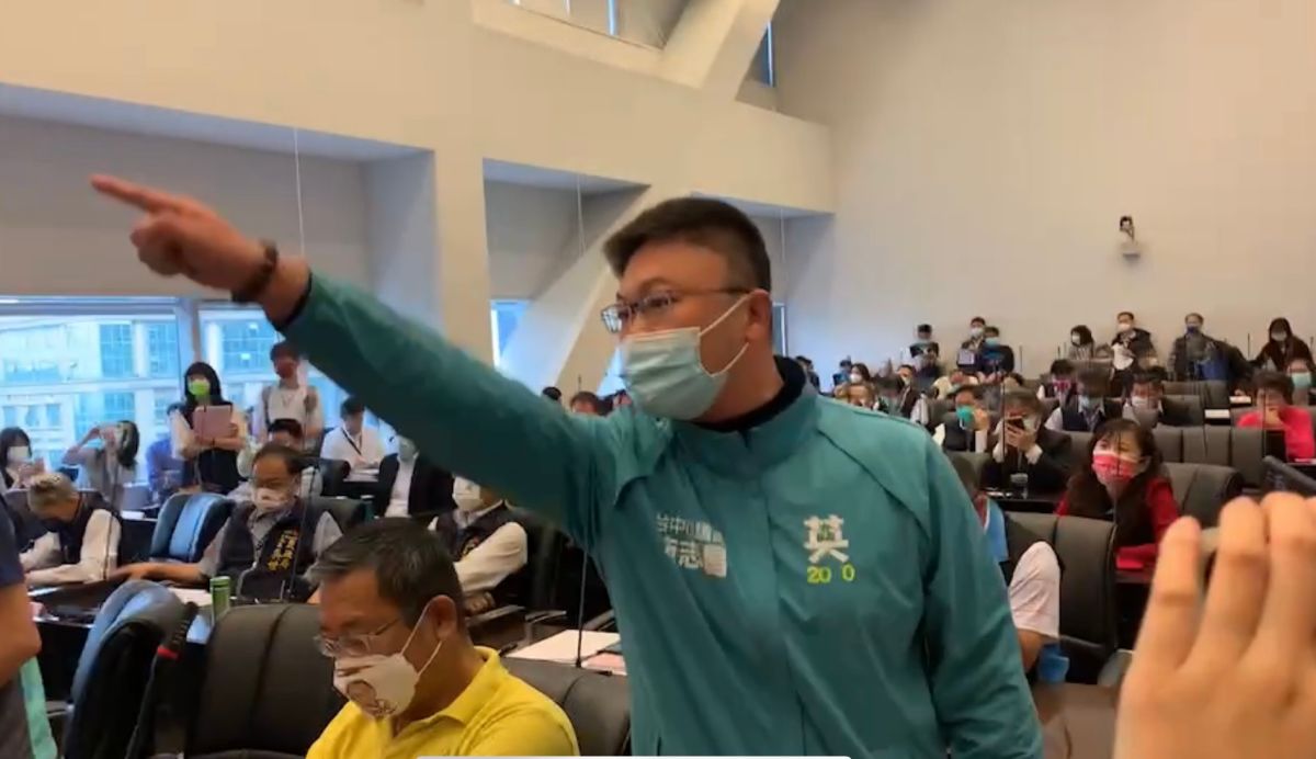 ▲民進黨台中市議員施志昌服務處助理10日晚間確診。（資料照／施志昌提供）