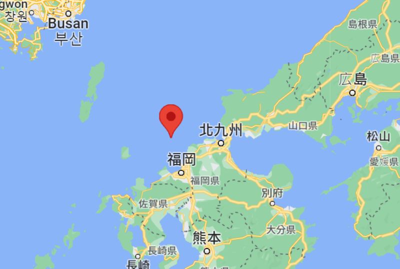 ▲日本防衛省（國防部）表示，1艘俄羅斯海軍偵察艦29日通過對馬海峽進入東海，防衛省正分析其航行目的。對馬海峽地理位置示意圖。（圖／取自Google）