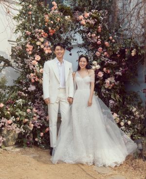 ▲玄彬、孫藝真甜蜜婚紗照。(圖/韓網) ▲玄彬、孫藝真甜蜜婚紗照。(圖/韓網)