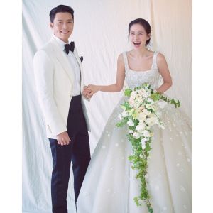 ▲玄彬、孫藝真甜蜜婚紗照。(圖/韓網) ▲玄彬、孫藝真甜蜜婚紗照。(圖/韓網)