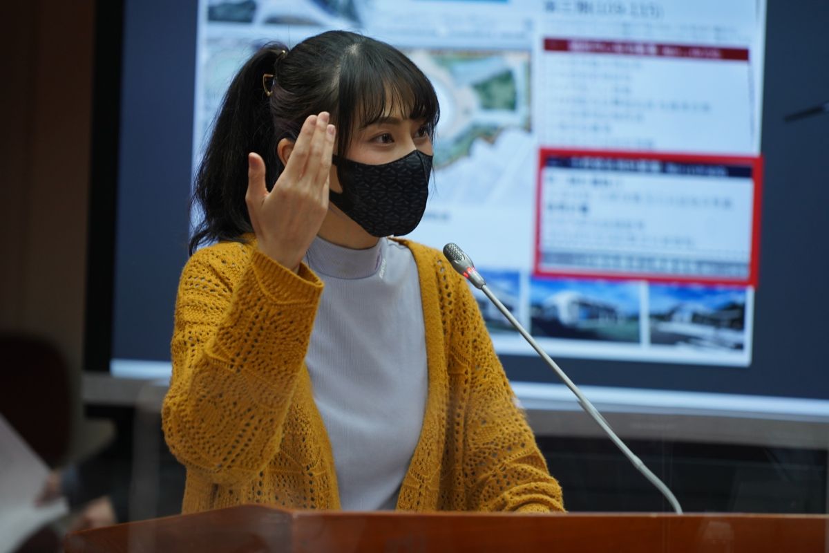 ▲民進黨立委賴品妤說，今天凌晨錄音檔被揭露，震驚各界，包含她在內，很多人都斷斷續續才有辦法聽完，因為內容太痛苦、太難受。（圖／賴品妤辦公室提供）