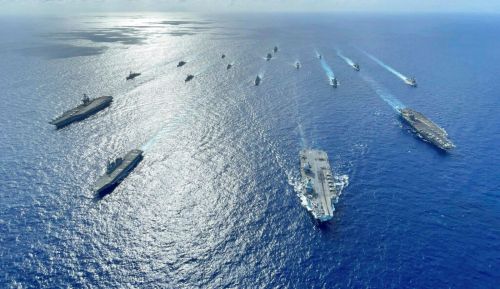 中國海上動作頻頻　菲美海軍艦艇在南海聯合航行
