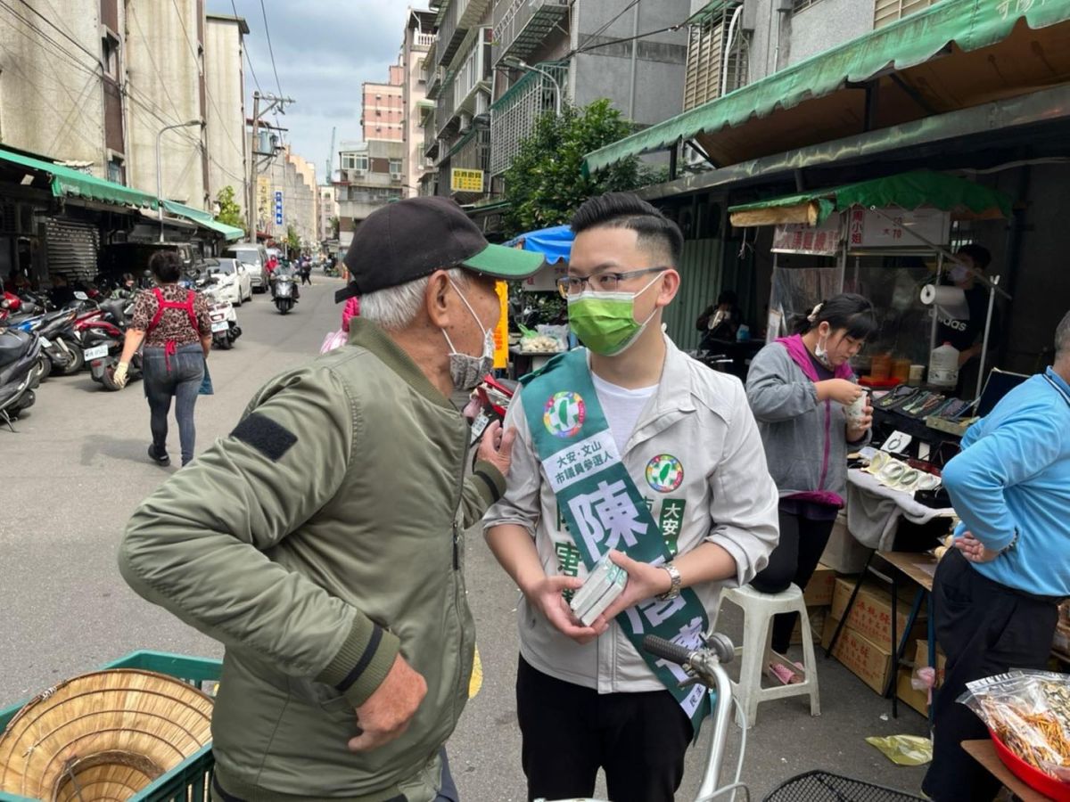 ▲台北市大安文山區市議員擬參選人陳唐博說，羅智強是韓國瑜2.0，甚至是加強版。（圖／翻攝自陳唐博臉書）