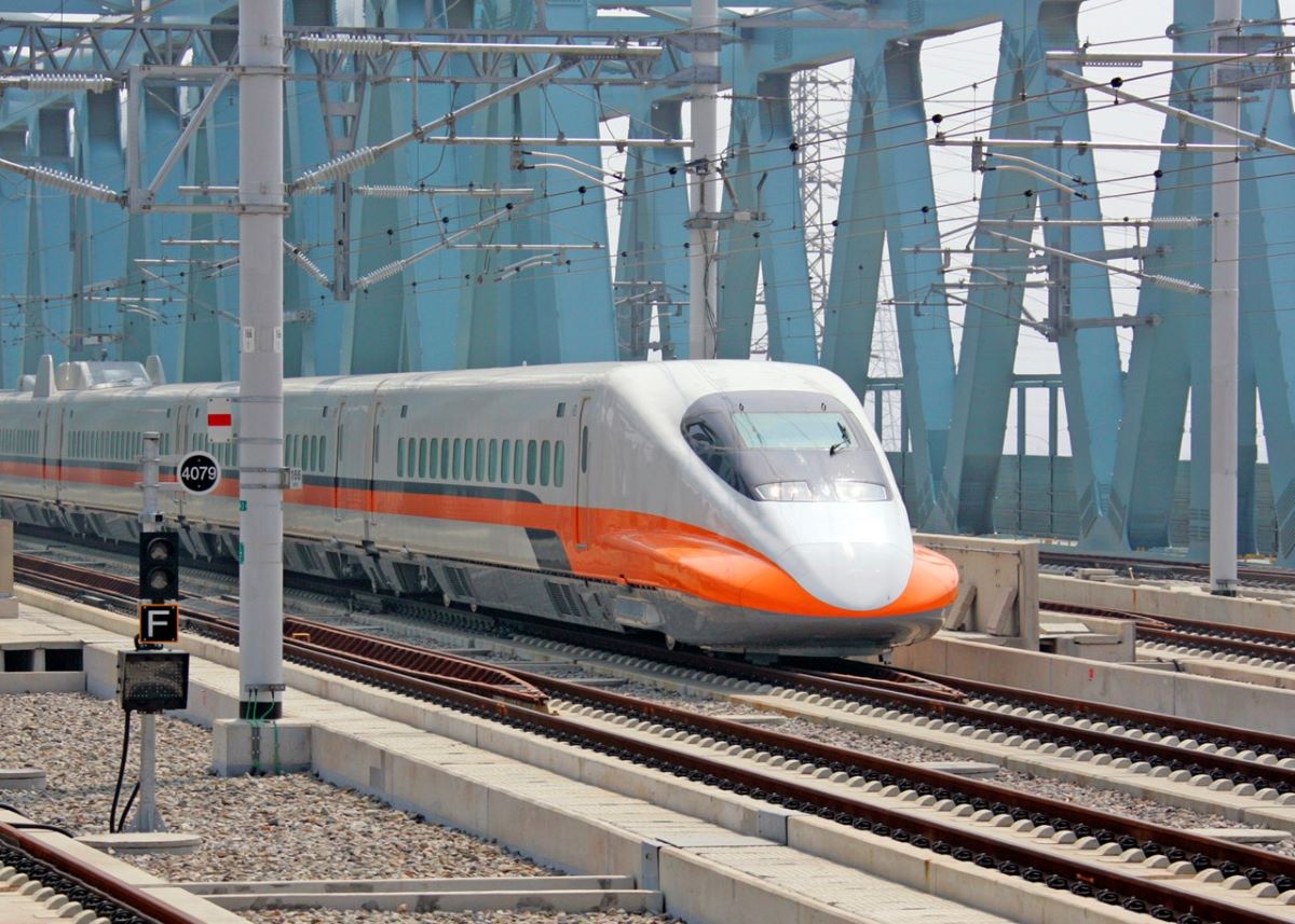 連假高鐵票搶累了！聰明人偷搭「它」秒省895元 眾愣：別說出來