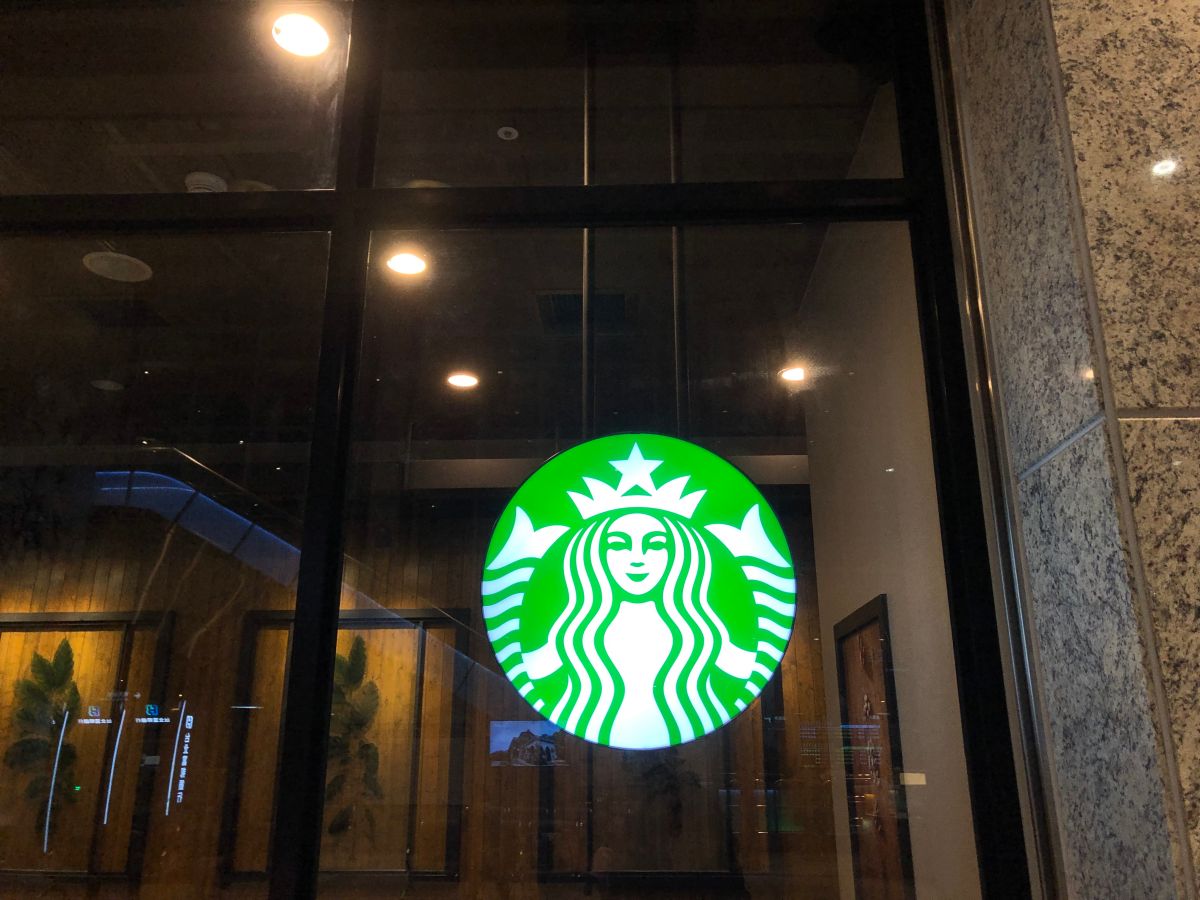 ▲連鎖咖啡廳星巴克（starbucks），相當受到台灣民眾喜愛。（示意圖／記者張志浩攝）