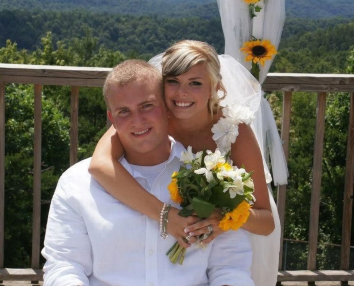 ▲32歲的美國女子德希蕾，在經歷第1段婚姻的破碎後，最後竟與當初的伴郎兼好友走到一起。（圖／翻攝自紐約郵報）