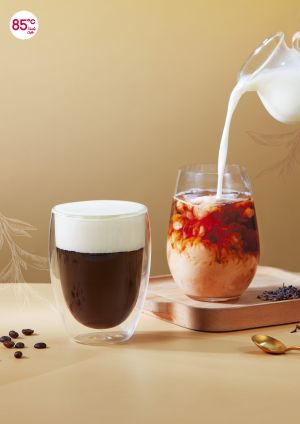 盤點連假「速食、手搖飲優惠」!星巴克全品項第二杯半價 ▲85度C會員第二杯特價25元!還能集點抽iPhone 13。(圖/85度C提供)