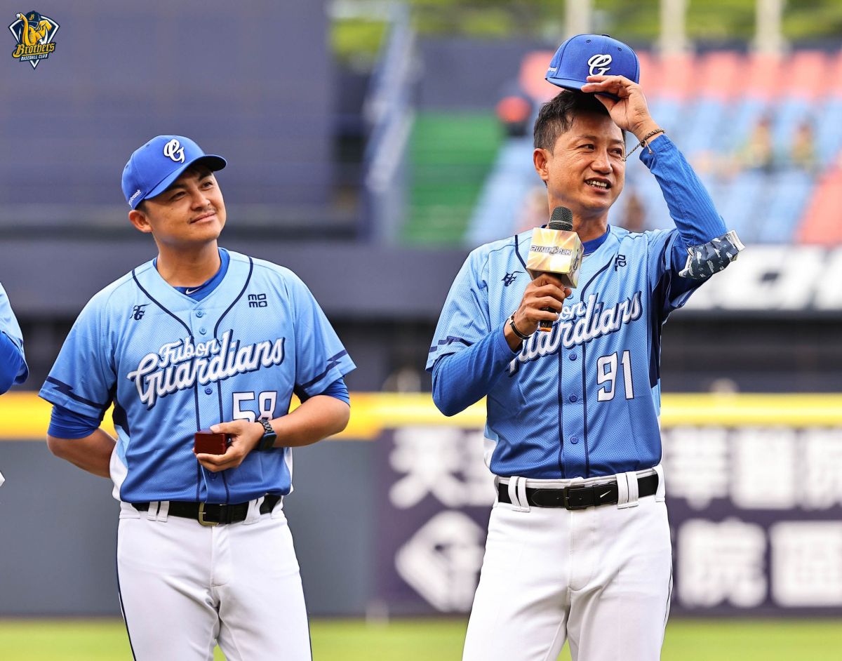 ▲丘昌榮落淚。（圖／兄弟提供）