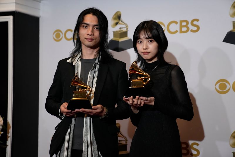 ▲台灣新銳設計師李政瀚（左）、于薇以唱片專輯設計包裝獲得美國音樂界最高榮譽葛萊美獎。（圖／美聯社）