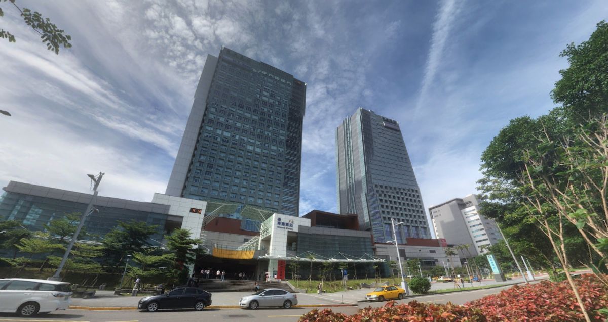 ▲ 北市南港車站4日凌晨傳出水管破裂，水從機房淹至車站大廳、雙鐵月台。（圖／翻攝自GoogleMap）