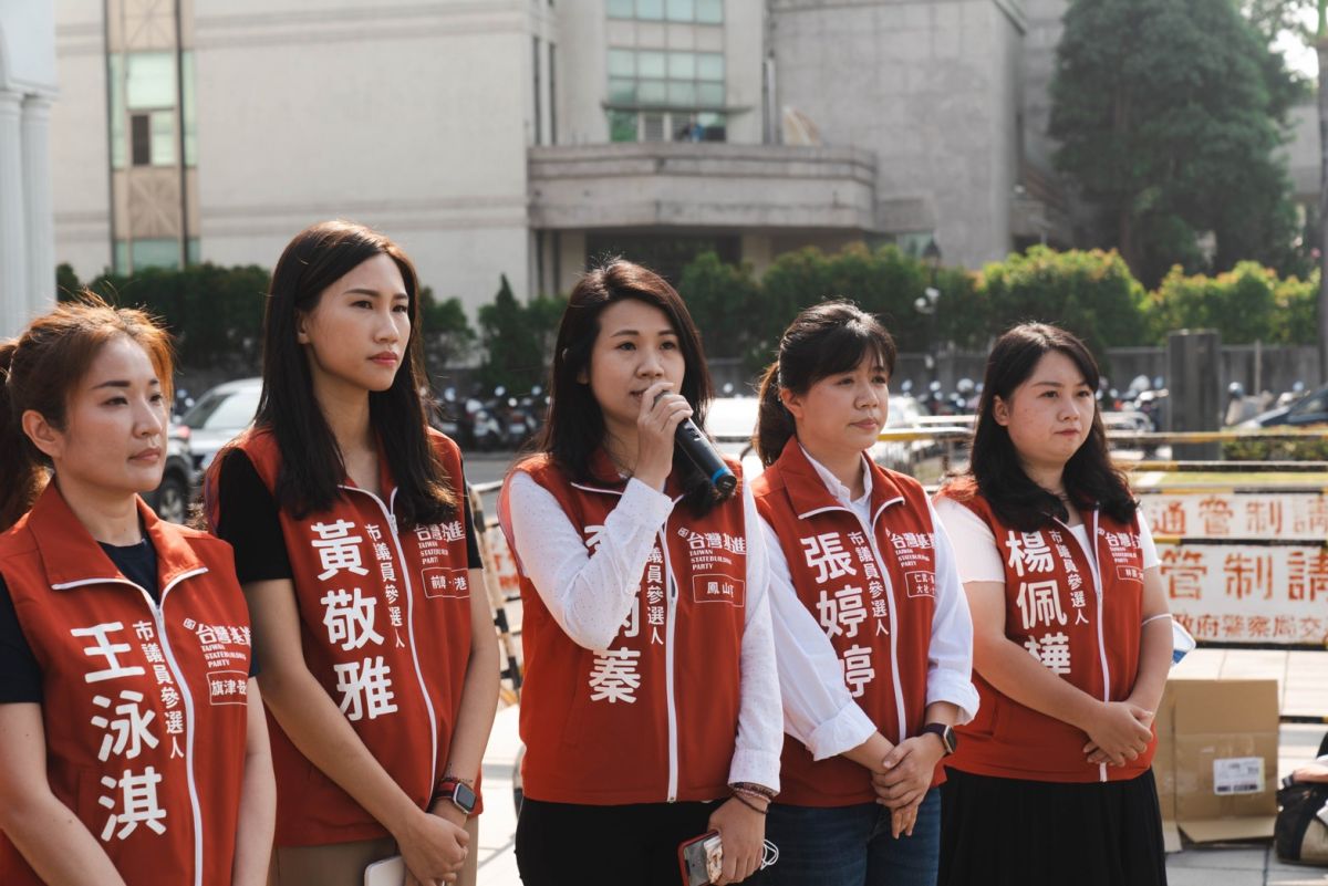 ▲李雨蓁表示，當香港特首之位變成中共用來酬庸爪牙的籌碼時，代表當地的民主已完全滅亡，下一步幾乎就是「戒嚴時代」。（圖／李雨蓁提供）