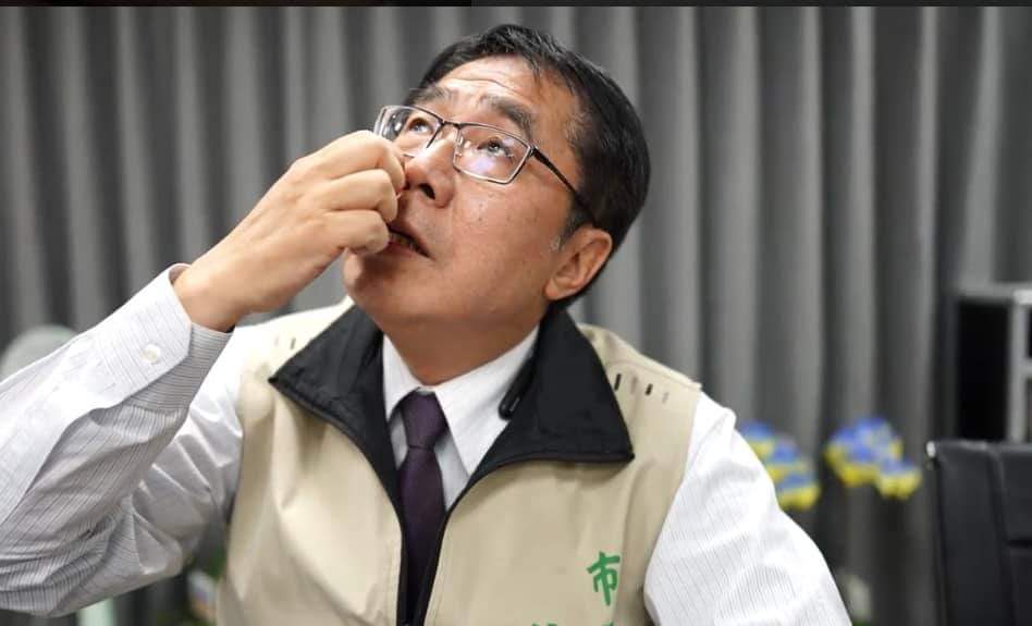 ▲黃偉哲與確診者的足跡重疊，自行快篩。（圖／翻攝自黃偉哲臉書）