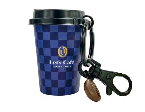 ▲全家今（6）日上午11點在FamiPort 機台開放預購「Let’s Café單品咖啡3D悠遊卡」390元，限量5300個。（圖／業者提供）