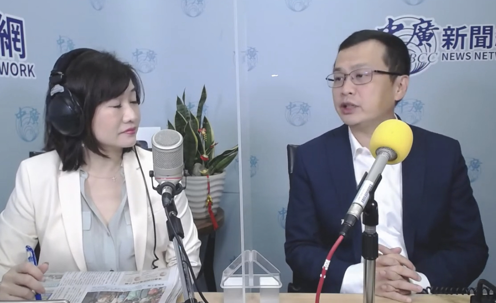 ▲台北市議員羅智強今日宣布參選桃園市長，並接受廣播專訪。（圖／截圖自千秋萬世臉書直播）