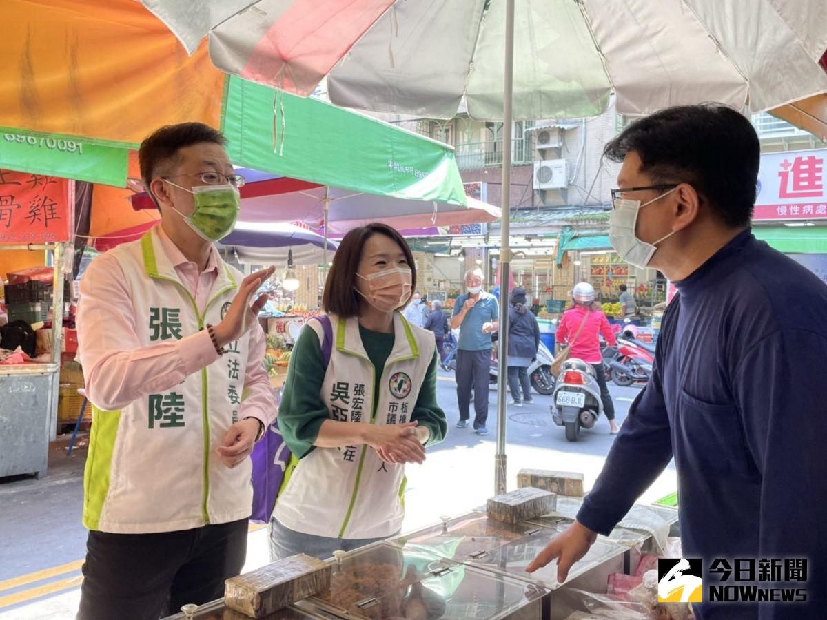 ▲立委張宏陸直言，原本支持的資深議員王淑慧遭廉政會停權，為了讓中央、地方的服務不中斷，因此緊急推派吳亞蓁參加這次的初選。（圖／記者陳志仁攝，2022.04.06）