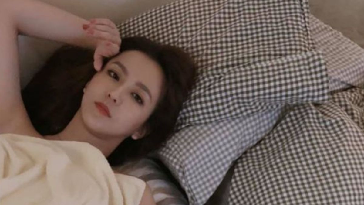 ▲周曉涵和半裸男親暱運動影片引起熱議。（圖／周曉涵臉書）