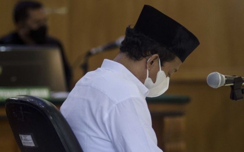 印尼狼師性侵13少女害8人懷孕　二審遭判死刑　
