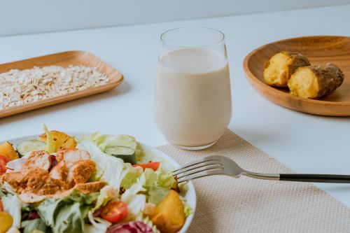 ▲營養師趙函穎建議，可採低油、低糖、低鹽、高纖飲食，「三低一高」控制三高問題，降低代謝症候群風險。