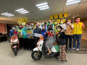 ▲凡下載登入「台南好停」APP會員並繳納路邊停車費，每筆可享折扣2元優惠（圖／記者林怡孜攝，2022,04,08）