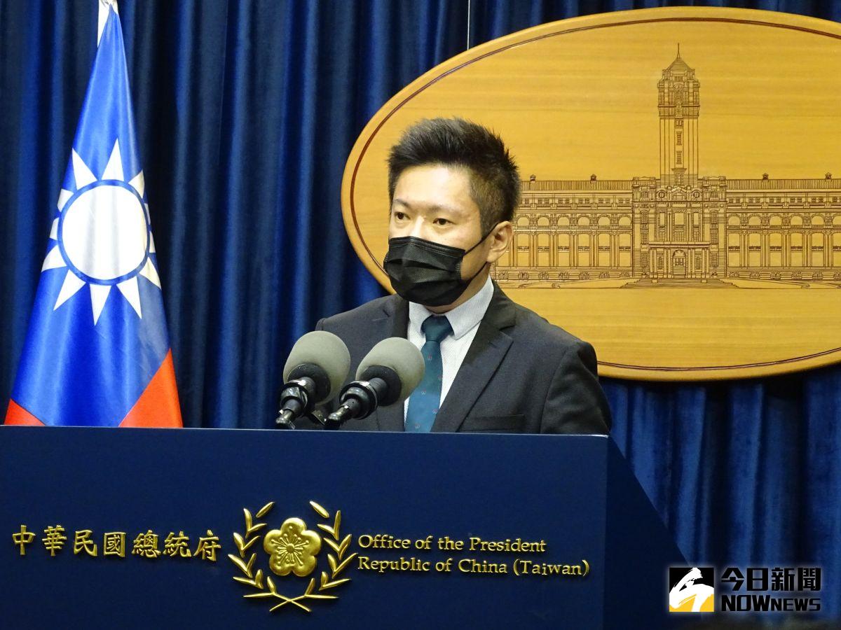 ▲總統府發言人張惇涵表示，盧秀燕講的數字並非事實，刻意炒作確診人數更非防疫的重點，此時此刻最重要的是，中央地方要互相合作、互相補位。（圖／記者呂炯昌攝）