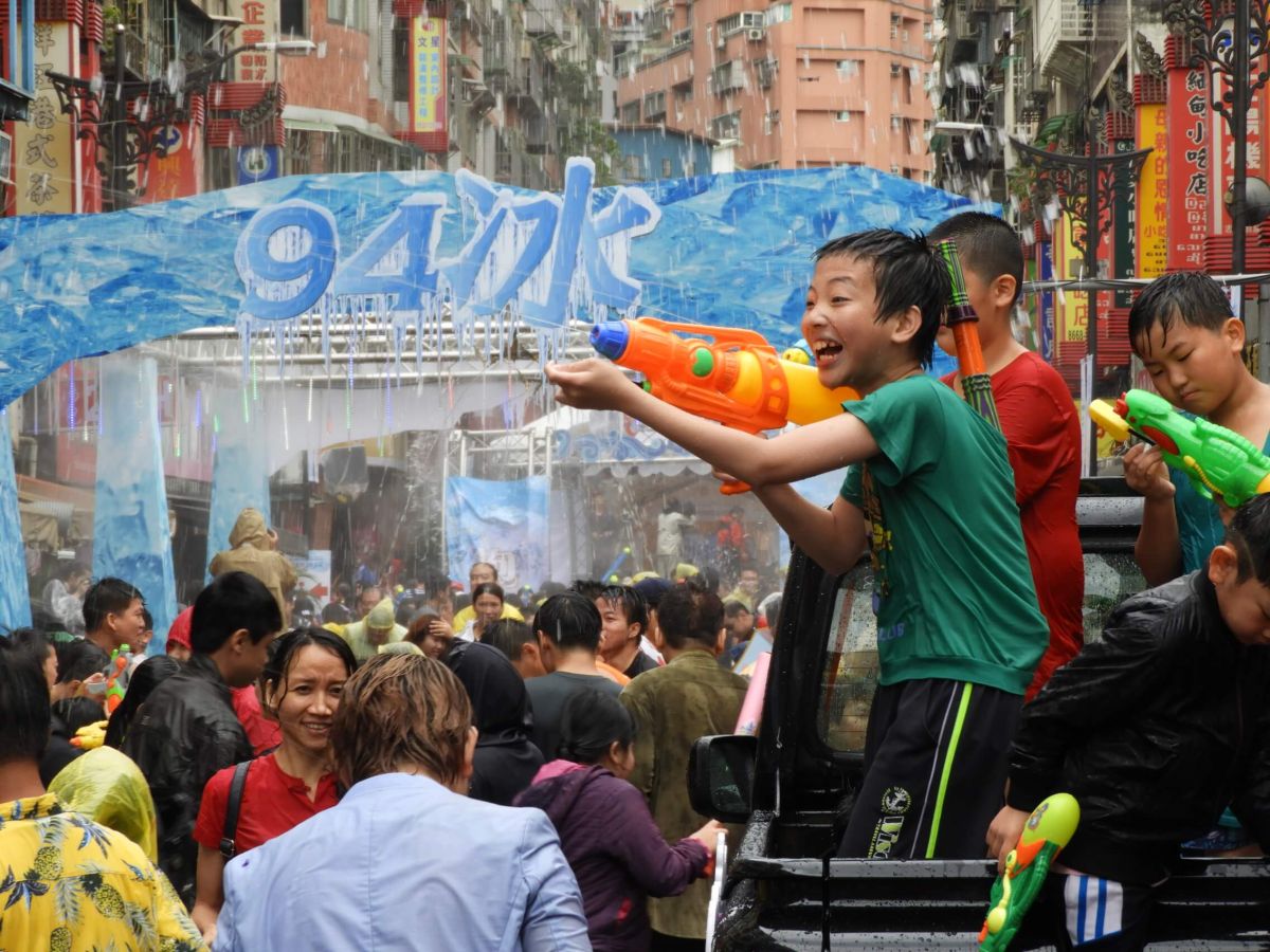 ▲因應疫情未歇，新北潑水節今年持續停辦。（示意圖,2018年潑水節照／新北市政府）