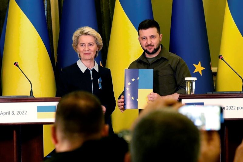 歐盟執委會主席訪基輔　稱烏克蘭將踏上入歐之路
