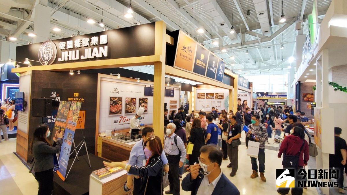 ▲「台灣連鎖加盟創業大展-高雄展」集結早午餐、飲品冰品、美食小吃等近150格攤位參展。（圖／記者陳美嘉攝，2022.04.08）