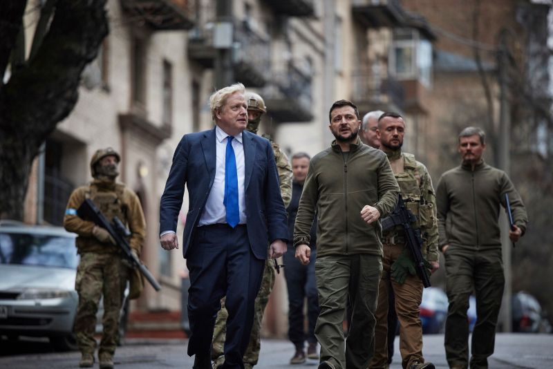 英國再增烏克蘭軍援　數百烏軍在英完成軍事訓練