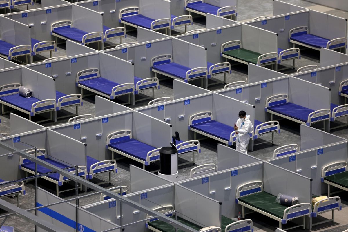 ▲中國當局表示，為更好適應和滿足下一階段醫療服務需求，已指導各地按照城市的人口規模，把方艙醫院升級改造成亞定點醫院。（圖／取自新華社）