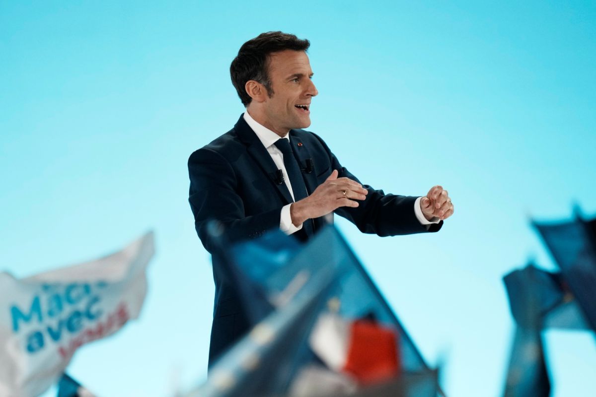 ▲法國國民議會選舉12日舉行首輪投票，根據世界報凌晨最新估票結果，左翼聯盟以26.10%得票率小贏執政黨同在聯盟的25.81%。被視為給馬克宏政府的警訊。（圖／美聯社／達志影像）