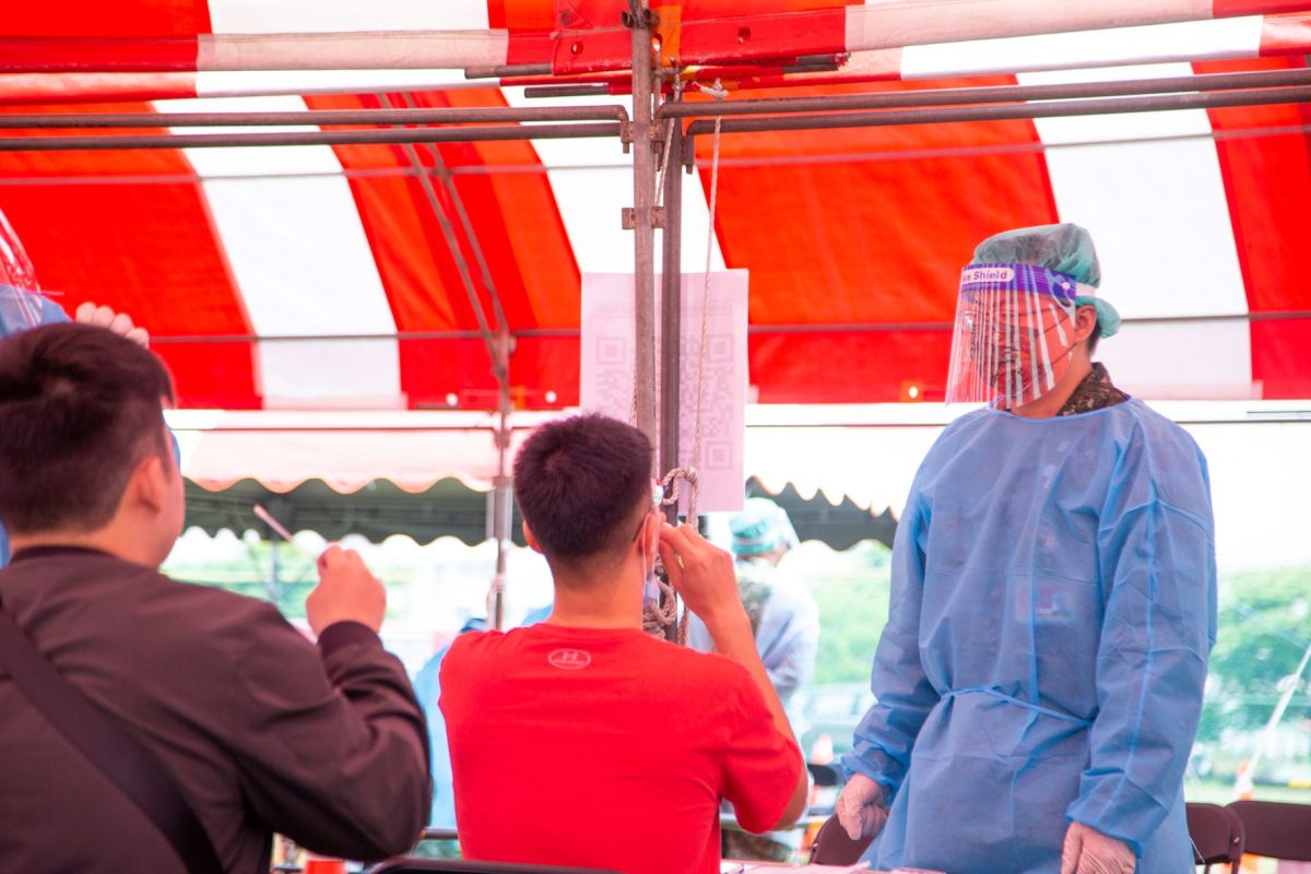 ▲新制14天教育召集訓練，召員入營前必須實施快篩。(圖／軍聞社提供)