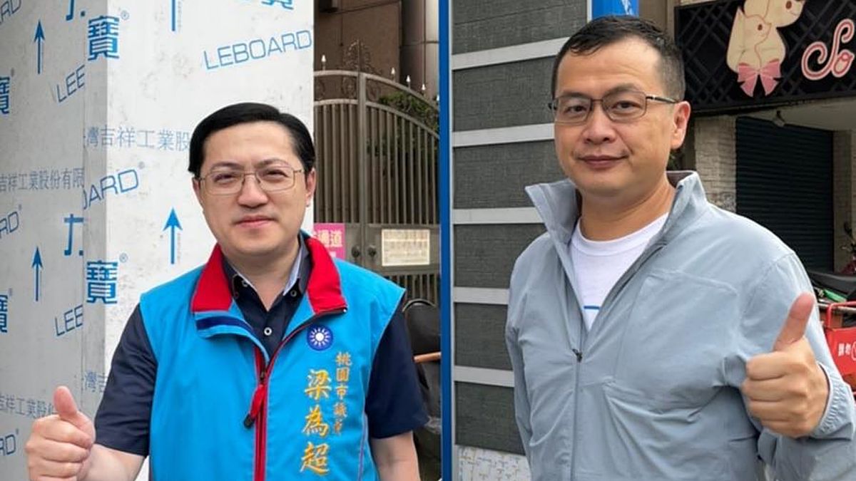 ▲國民黨前副秘書長、台北市議員羅智強，11日上午與桃園市議員梁為超一同搭乘火車，從中壢前往松山車站，體驗桃園通勤狀況。（圖／翻攝羅智強臉書）