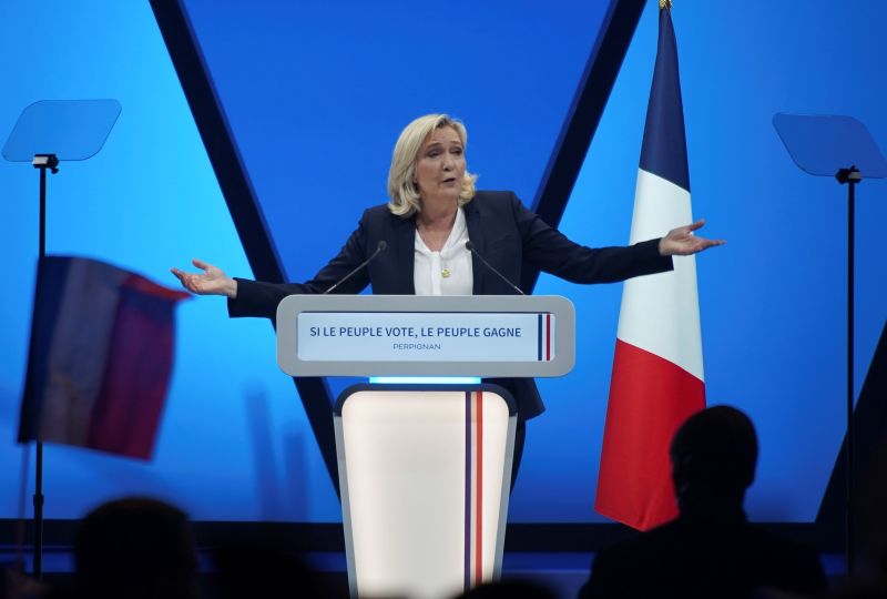 ▲法國極右派19日在國會選舉取得歷史性的成功，瑪琳．雷朋領導的「國民聯盟」贏得國會89席，遠高於2012年僅2席、2017年僅8席。（圖／美聯社／達志影像）