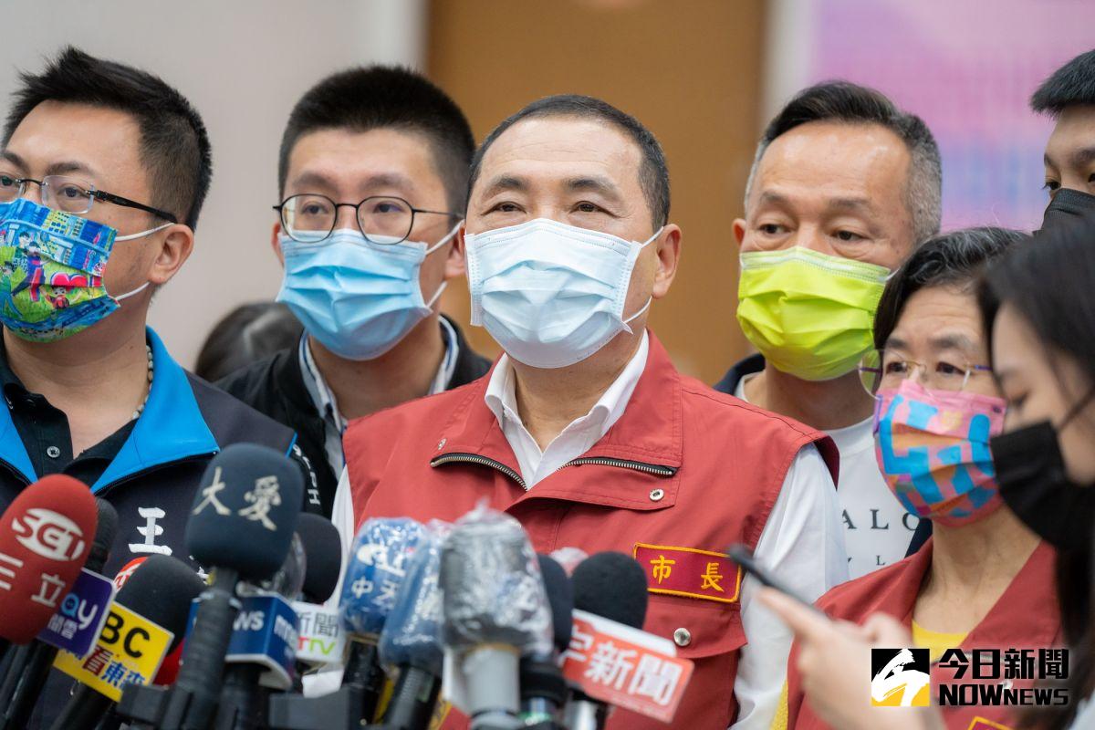 ▲新北市長侯友宜指出，快篩劑價格確實偏高，盼能降到一個合理且大家可接受的價格。（圖／記者陳志仁攝，2022.04.12）