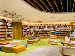 ▲聯名三麗鷗Sanrio打造兒童書區空間設計。（圖／記者蕭涵云攝）