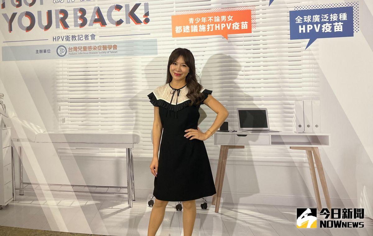 ▲佩甄收老公30萬鑽戒，自豪勝過季芹。（圖／記者侯家瑜攝）