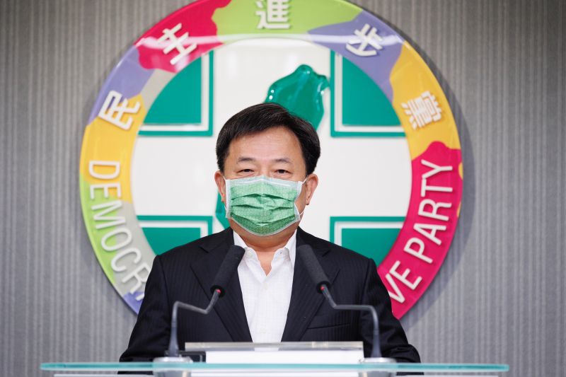 ▲民進黨秘書長林錫耀表示,恩恩爸只是希望有真相,最後全力配合變成全力演出,黨很少公開表示態度,但這是態度和價值的問題。(圖/民進黨提供)