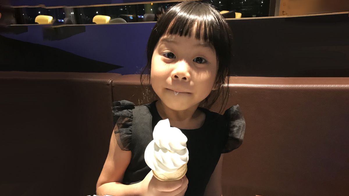 ▲KLOOK即日起推出「夏特賣」活動，主打7-11、王品、漢來海港及大家最愛的速食等超過30個品牌線上美食餐券，再度分享「限量1元麥當勞蛋捲冰淇淋」，將在4/15中午12點開搶1000份。（圖／張勵德攝）