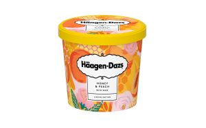 ▲萊爾富在黑色情人節推出蜂蜜系冰品優惠，哈根達斯搭配光泉茉莉蜜茶99元，透過吃冰感受甜蜜滋味。（圖／業者提供）