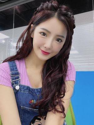▲李恩菲演過微電影、拍過多支廣告及玖壹壹的MV。(圖/李恩菲臉書) ▲李恩菲演過微電影、拍過多支廣告及玖壹壹的MV。(圖/李恩菲臉書)