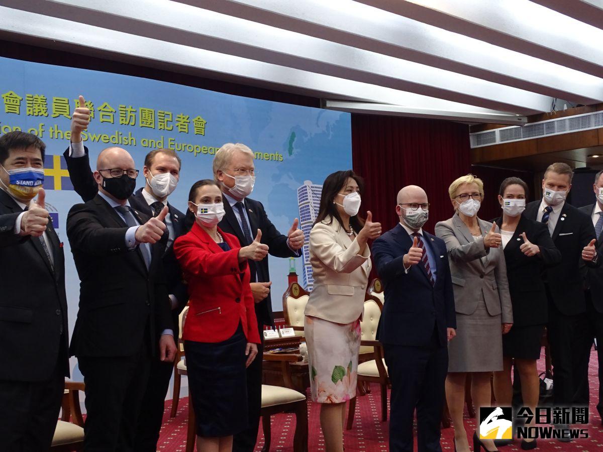 ▲瑞典國會議員訪台，於外交部舉行「台灣-瑞典國會議員協會暨歐洲議會議員聯合訪團」記者會。（圖／記者呂炯昌攝，2022.04.14）
