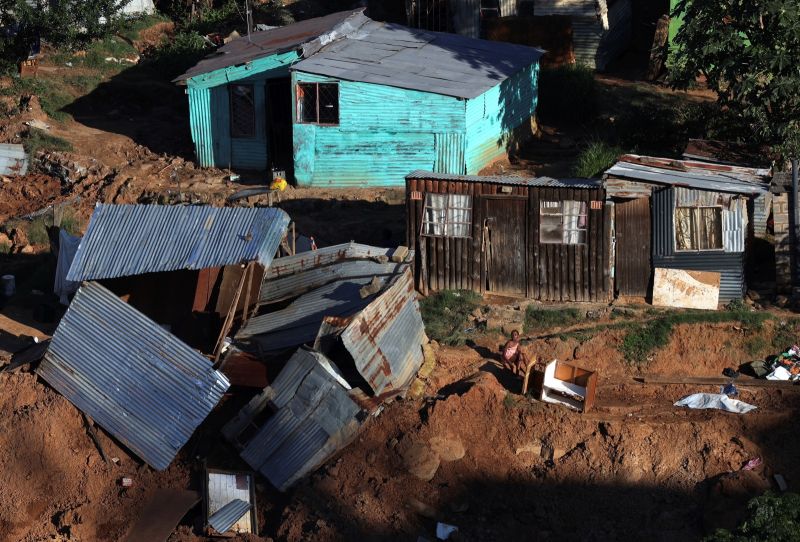 ▲南非遭遇「前所未見的」洪災，死亡人數已攀升至341人。（圖／美聯社／達志影像）