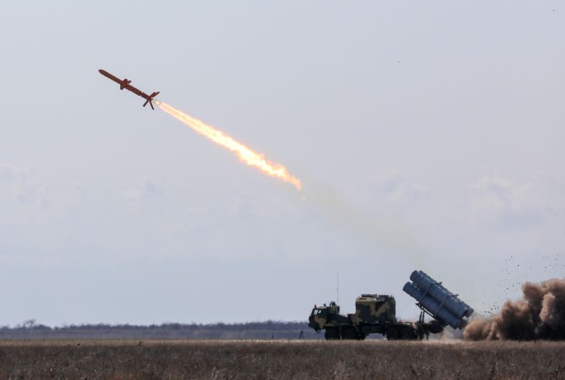 俄旗艦沉沒　專家：烏克蘭能靠飛彈釘住黑海俄軍
