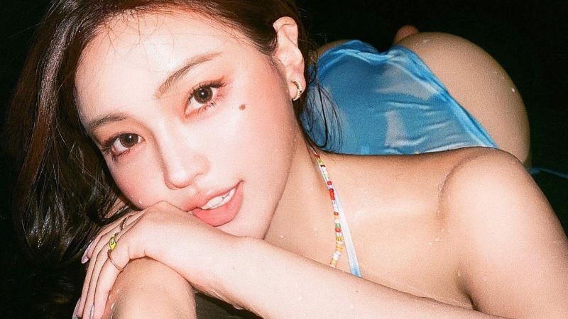 世新校花「洋裝太薄」疑似走光 一轉身蜜桃線無所遁形