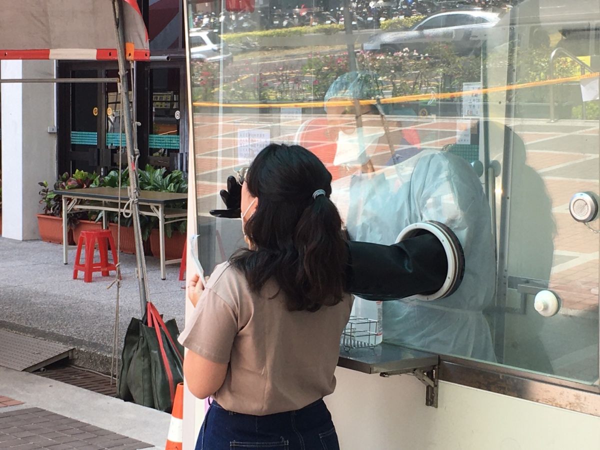 ▲台南市政府衛生局傳一人確診，同棟辦公室同仁全數採檢。（圖／台南市政府提供）