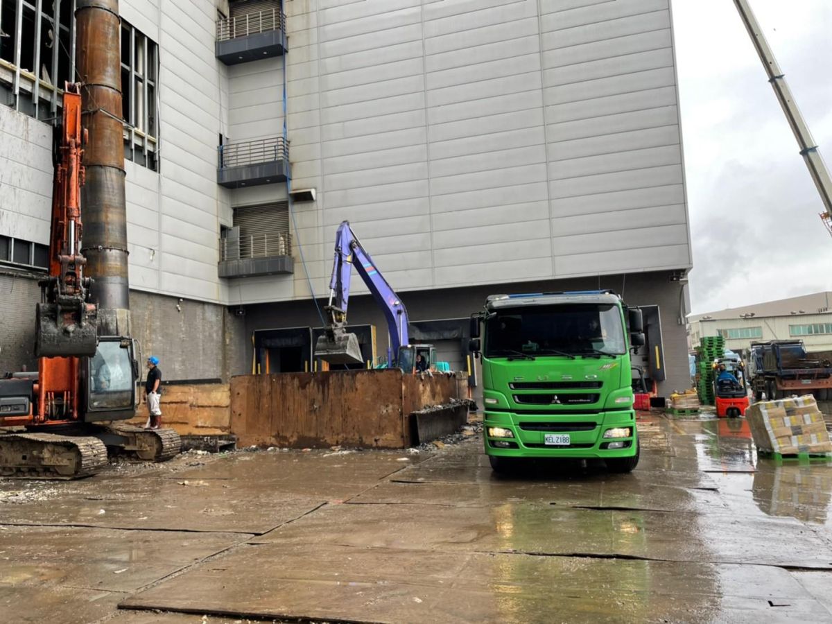 ▲有知情人士質疑，美福並非廢清法公告的事業，其產生的廢棄物自然無法認定為事業廢棄物，法令去年至今並未改變，何需環保署認定，證明開罰單的動作只是選前因應民怨的緩兵之計。（圖／資料照，桃園市環保局提供）