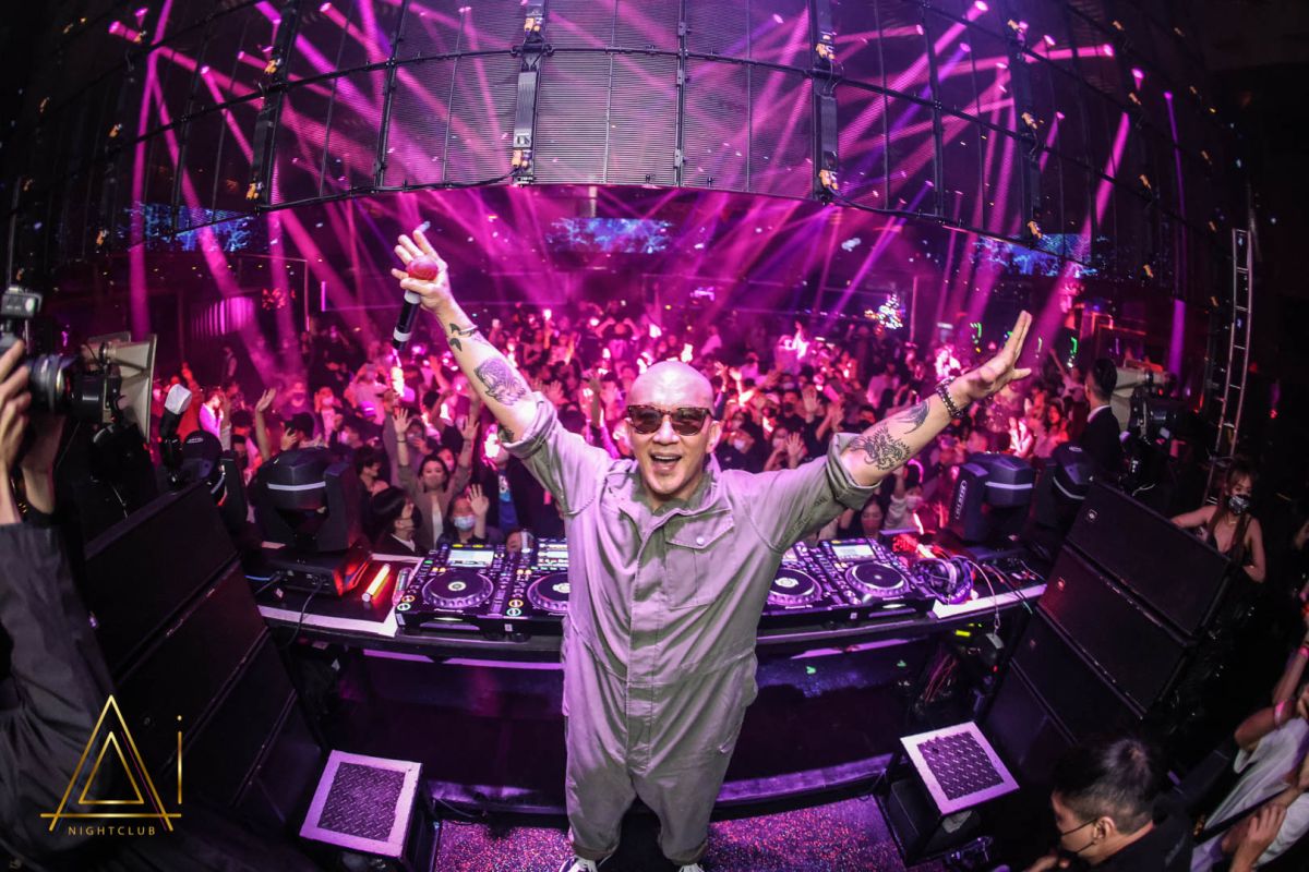 ▲具俊曄化身DJ KOO表演，在信義區夜店相當受歡迎。（圖／Ai Nightclub提供）